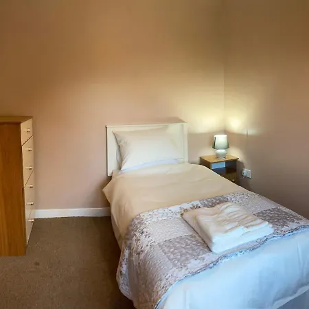 Lily's - 3 Bedroom Country With Large Garden Casa vacanze *