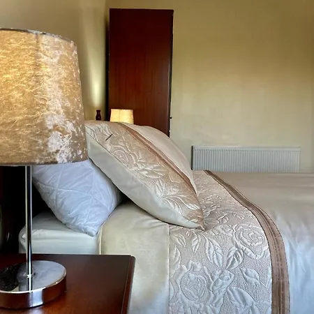 Lily's - 3 Bedroom Country With Large Garden Casa vacanze Sligo